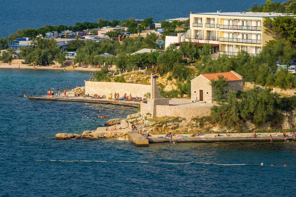 Aparthotel Castrum Novum Novigrad Istria Εξωτερικό φωτογραφία