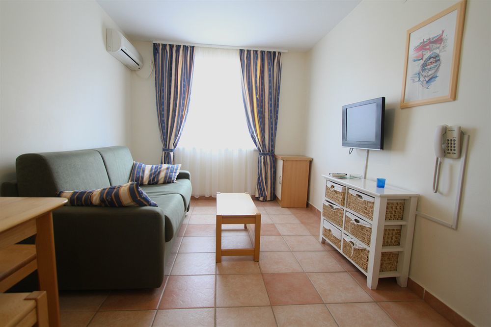 Aparthotel Castrum Novum Novigrad Istria Εξωτερικό φωτογραφία